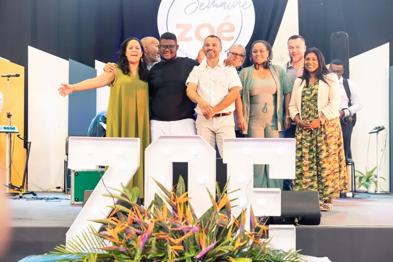 Photo de groupe à la clôture de la semaine