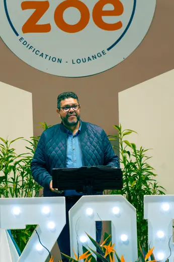 Prédication à la tribune lors d'une matinée