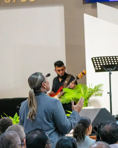 Les musiciens pendant le temps de louange